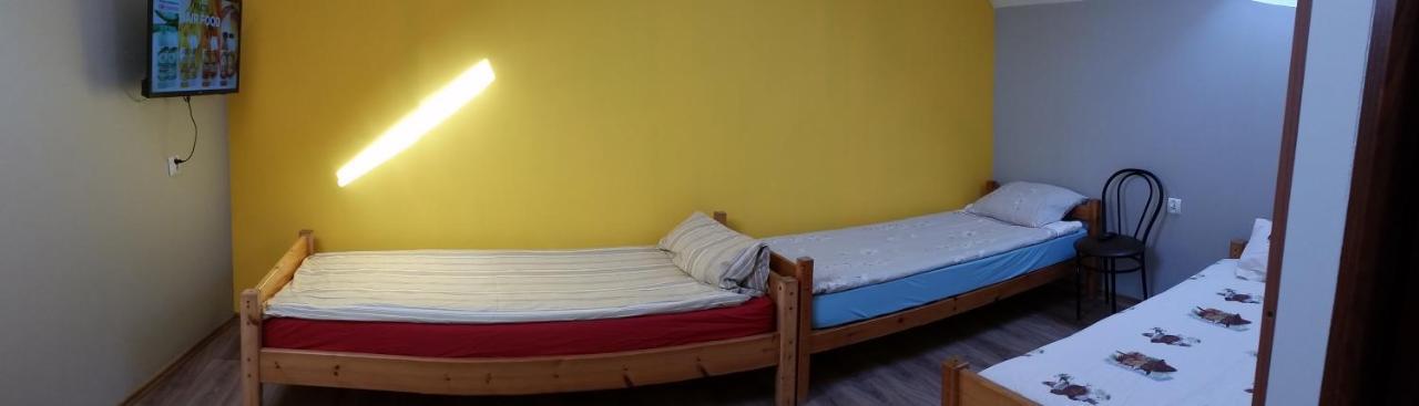 Pokoje Goscinne "U Karola" Pracownicze Ścinawa Buitenkant foto