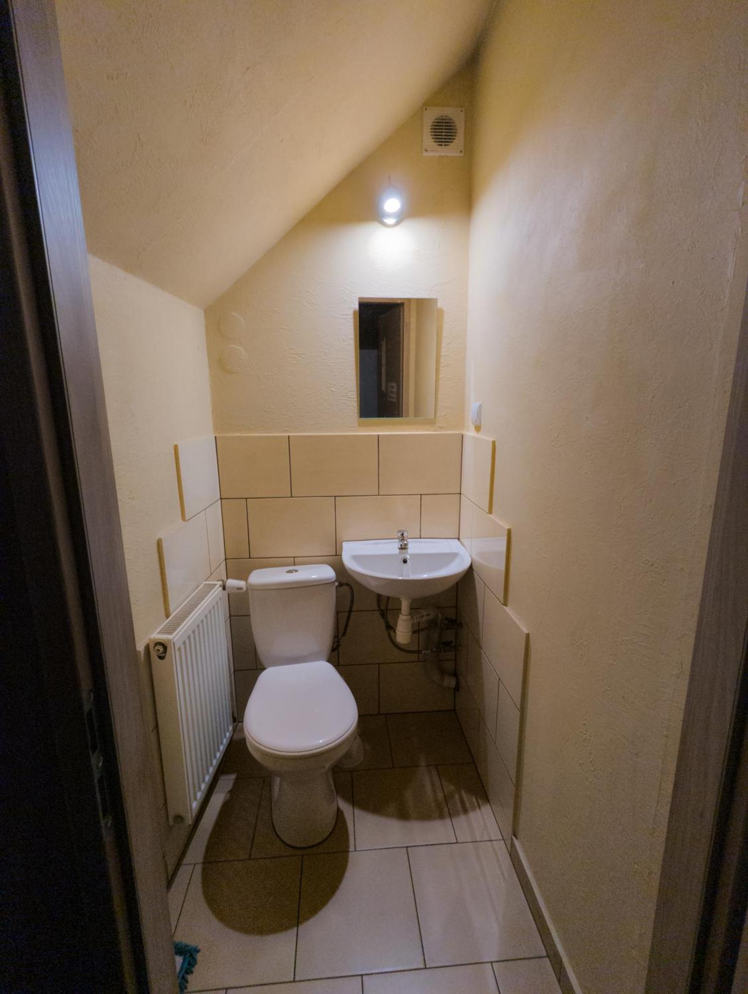 Pokoje Goscinne "U Karola" Pracownicze Ścinawa Buitenkant foto