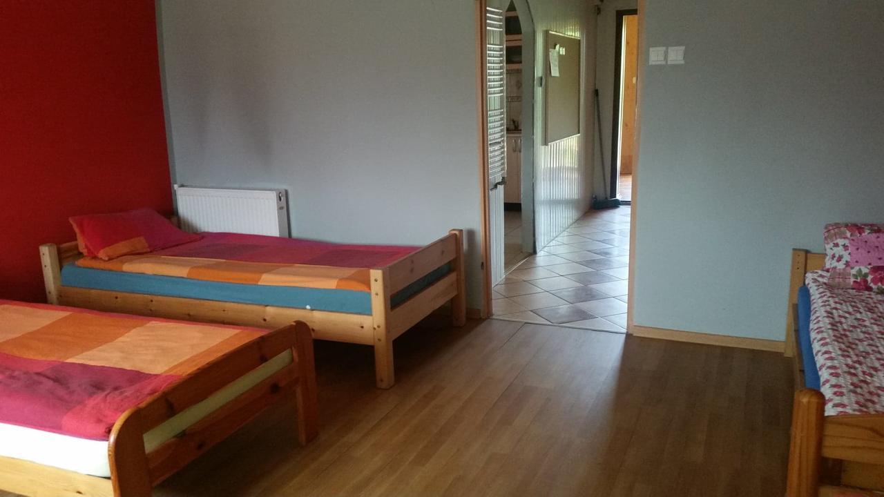 Pokoje Goscinne "U Karola" Pracownicze Ścinawa Buitenkant foto